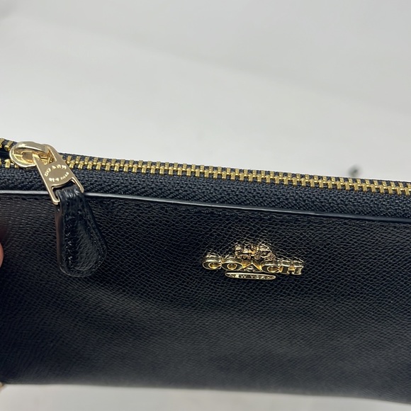 Coach Wristlet Pebbled Leather - Picture 2 of 10